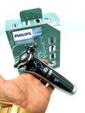 ریش تراش حرفه ای ضداب و زیر دوشی فلیپس با بهترین 1/PHILIPS10000