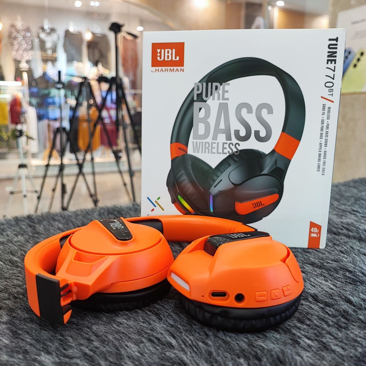 هدفون JBL مدل J-256 | هدفون بی‌سیم با کیفیت صدای عالی و طراحی شیک