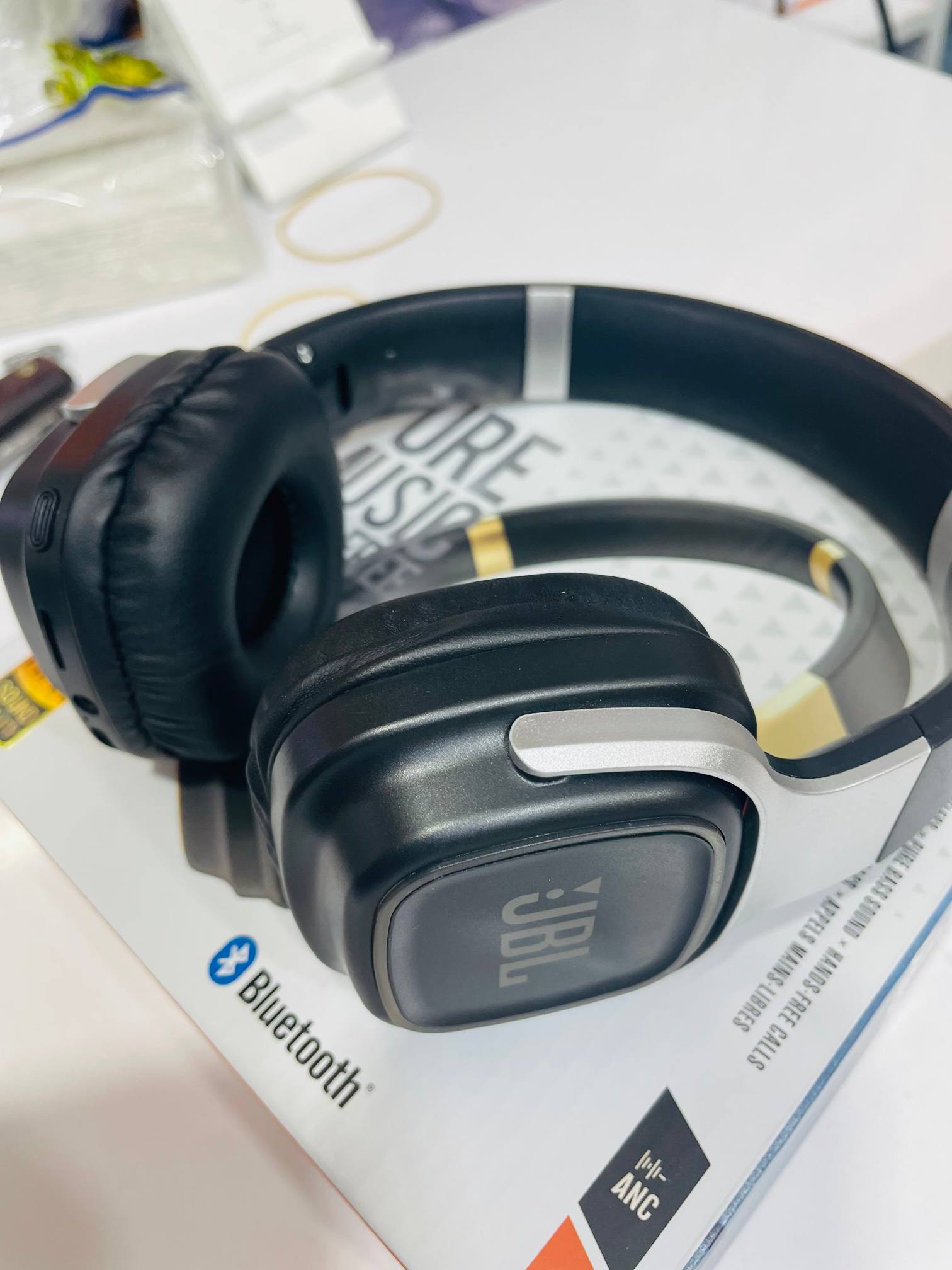 هدفون JBL مدل J-268 BT | هدفون بلوتوثی با کیفیت صدای فوق‌العاده و طراحی شیک